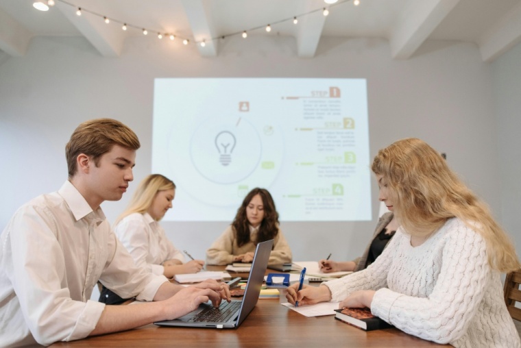 Informazione relativa all’agevolazione per l’assunzione di giovani under 36 già utilizzata dall’azienda – Cofinanziamento europeo della misura